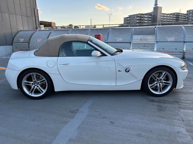 Ｚ４ Ｍロードスター　純正ＨＤＤナビ　スポーツモード　本革シート　電動シート　シートヒーター　ＥＴＣ　ＨＩＤライト　キーレス２個　取説有り　記録簿（Ｈ２１．２３．２５．２６．２７．２８．２９．３０．Ｒ１．３．５．７年）（8枚目）