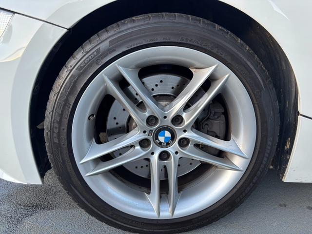 Ｚ４ Ｍロードスター　純正ＨＤＤナビ　スポーツモード　本革シート　電動シート　シートヒーター　ＥＴＣ　ＨＩＤライト　キーレス２個　取説有り　記録簿（Ｈ２１．２３．２５．２６．２７．２８．２９．３０．Ｒ１．３．５．７年）（12枚目）