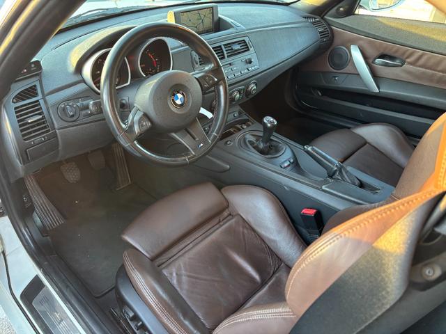 Ｚ４ Ｍロードスター　純正ＨＤＤナビ　スポーツモード　本革シート　電動シート　シートヒーター　ＥＴＣ　ＨＩＤライト　キーレス２個　取説有り　記録簿（Ｈ２１．２３．２５．２６．２７．２８．２９．３０．Ｒ１．３．５．７年）（15枚目）