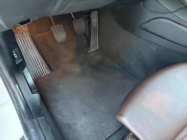 Ｚ４ Ｍロードスター　純正ＨＤＤナビ　スポーツモード　本革シート　電動シート　シートヒーター　ＥＴＣ　ＨＩＤライト　キーレス２個　取説有り　記録簿（Ｈ２１．２３．２５．２６．２７．２８．２９．３０．Ｒ１．３．５．７年）（16枚目）