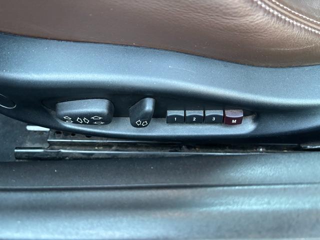 Ｚ４ Ｍロードスター　純正ＨＤＤナビ　スポーツモード　本革シート　電動シート　シートヒーター　ＥＴＣ　ＨＩＤライト　キーレス２個　取説有り　記録簿（Ｈ２１．２３．２５．２６．２７．２８．２９．３０．Ｒ１．３．５．７年）（17枚目）