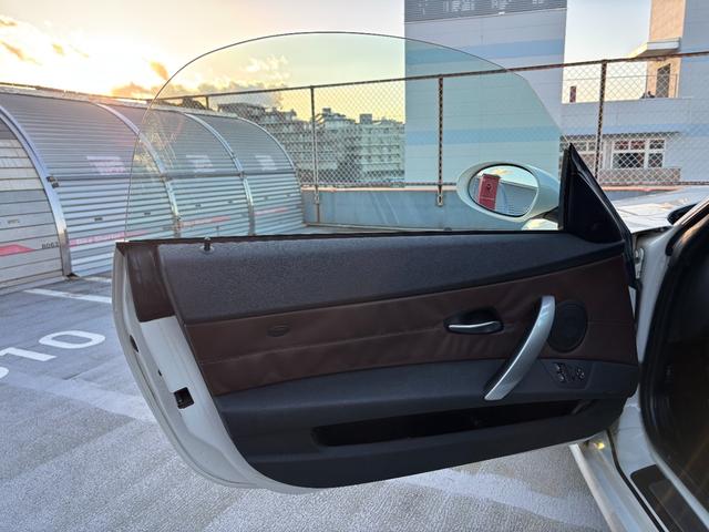 Ｚ４ Ｍロードスター　純正ＨＤＤナビ　スポーツモード　本革シート　電動シート　シートヒーター　ＥＴＣ　ＨＩＤライト　キーレス２個　取説有り　記録簿（Ｈ２１．２３．２５．２６．２７．２８．２９．３０．Ｒ１．３．５．７年）（24枚目）