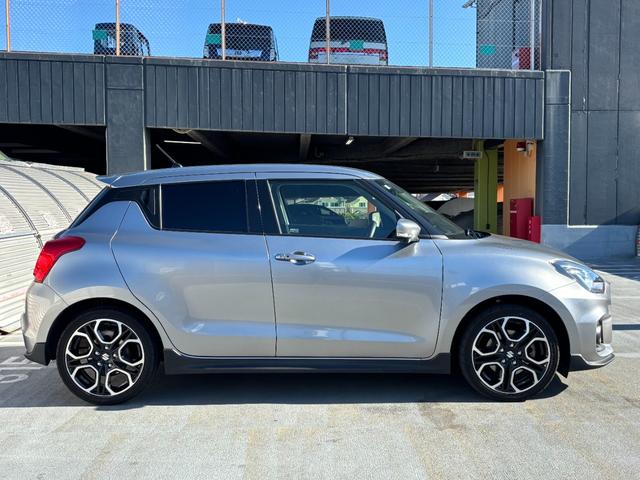 スイフトスポーツ ベースグレード　ワンオーナー　禁煙車　純正メモリナビ　全周囲カメラ　フルセグＴＶ　ＥＴＣ　前後ドラレコ　レーダークルーズ　ブラインドスポット　コーナーセンサー　シートヒーター　純正１７インチＡＷ　スマートキー２個（4枚目）