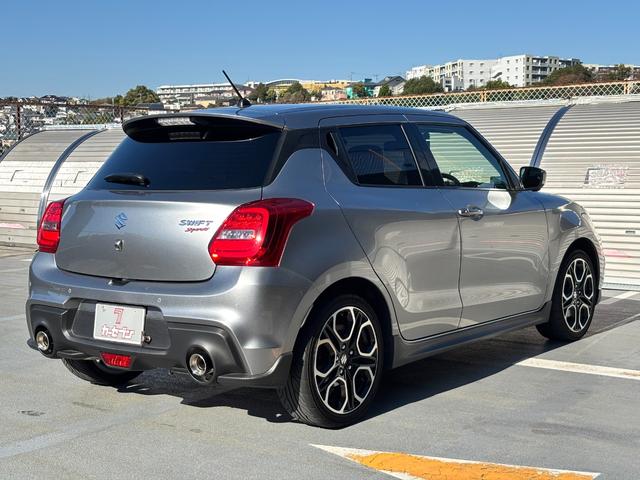 スイフトスポーツ ベースグレード　ワンオーナー　禁煙車　純正メモリナビ　全周囲カメラ　フルセグＴＶ　ＥＴＣ　前後ドラレコ　レーダークルーズ　ブラインドスポット　コーナーセンサー　シートヒーター　純正１７インチＡＷ　スマートキー２個（5枚目）