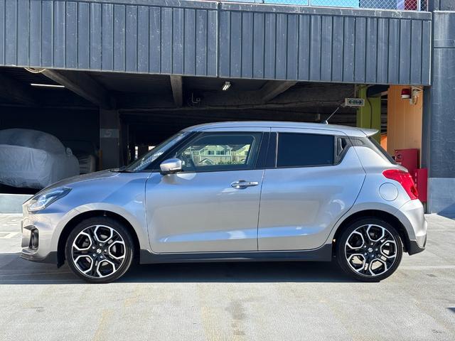 スイフトスポーツ ベースグレード　ワンオーナー　禁煙車　純正メモリナビ　全周囲カメラ　フルセグＴＶ　ＥＴＣ　前後ドラレコ　レーダークルーズ　ブラインドスポット　コーナーセンサー　シートヒーター　純正１７インチＡＷ　スマートキー２個（8枚目）
