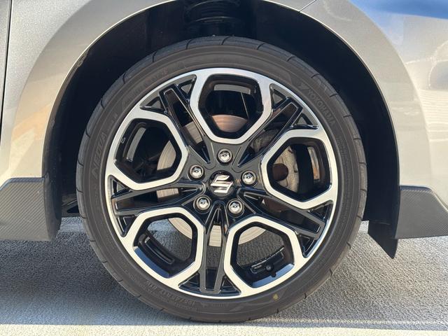 スイフトスポーツ ベースグレード　ワンオーナー　禁煙車　純正メモリナビ　全周囲カメラ　フルセグＴＶ　ＥＴＣ　前後ドラレコ　レーダークルーズ　ブラインドスポット　コーナーセンサー　シートヒーター　純正１７インチＡＷ　スマートキー２個（9枚目）