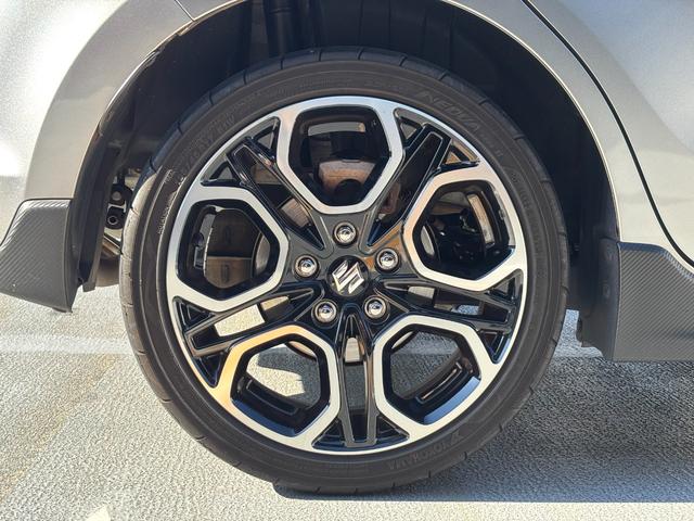 スイフトスポーツ ベースグレード　ワンオーナー　禁煙車　純正メモリナビ　全周囲カメラ　フルセグＴＶ　ＥＴＣ　前後ドラレコ　レーダークルーズ　ブラインドスポット　コーナーセンサー　シートヒーター　純正１７インチＡＷ　スマートキー２個（10枚目）