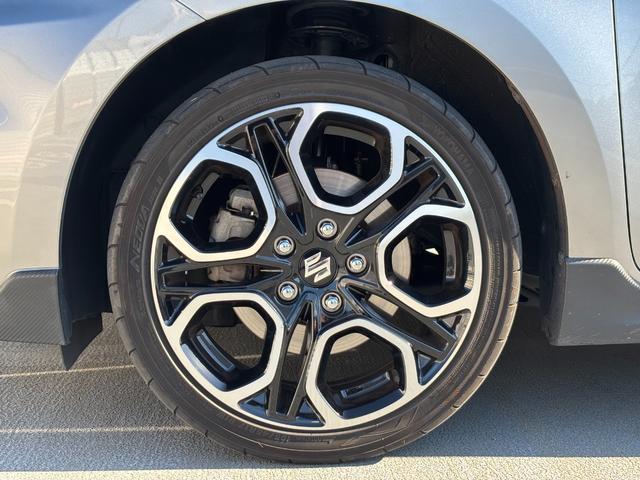 スイフトスポーツ ベースグレード　ワンオーナー　禁煙車　純正メモリナビ　全周囲カメラ　フルセグＴＶ　ＥＴＣ　前後ドラレコ　レーダークルーズ　ブラインドスポット　コーナーセンサー　シートヒーター　純正１７インチＡＷ　スマートキー２個（11枚目）