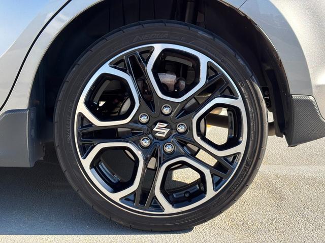 スイフトスポーツ ベースグレード　ワンオーナー　禁煙車　純正メモリナビ　全周囲カメラ　フルセグＴＶ　ＥＴＣ　前後ドラレコ　レーダークルーズ　ブラインドスポット　コーナーセンサー　シートヒーター　純正１７インチＡＷ　スマートキー２個（12枚目）