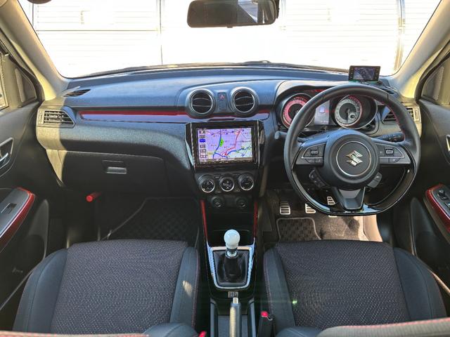 スイフトスポーツ ベースグレード　ワンオーナー　禁煙車　純正メモリナビ　全周囲カメラ　フルセグＴＶ　ＥＴＣ　前後ドラレコ　レーダークルーズ　ブラインドスポット　コーナーセンサー　シートヒーター　純正１７インチＡＷ　スマートキー２個（14枚目）