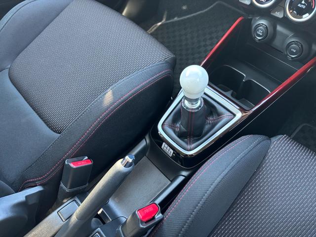 スイフトスポーツ ベースグレード　ワンオーナー　禁煙車　純正メモリナビ　全周囲カメラ　フルセグＴＶ　ＥＴＣ　前後ドラレコ　レーダークルーズ　ブラインドスポット　コーナーセンサー　シートヒーター　純正１７インチＡＷ　スマートキー２個（29枚目）