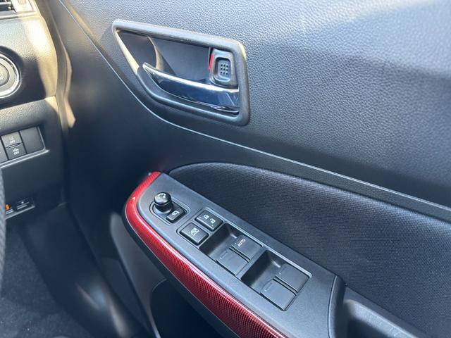 スイフトスポーツ ベースグレード　ワンオーナー　禁煙車　純正メモリナビ　全周囲カメラ　フルセグＴＶ　ＥＴＣ　前後ドラレコ　レーダークルーズ　ブラインドスポット　コーナーセンサー　シートヒーター　純正１７インチＡＷ　スマートキー２個（34枚目）