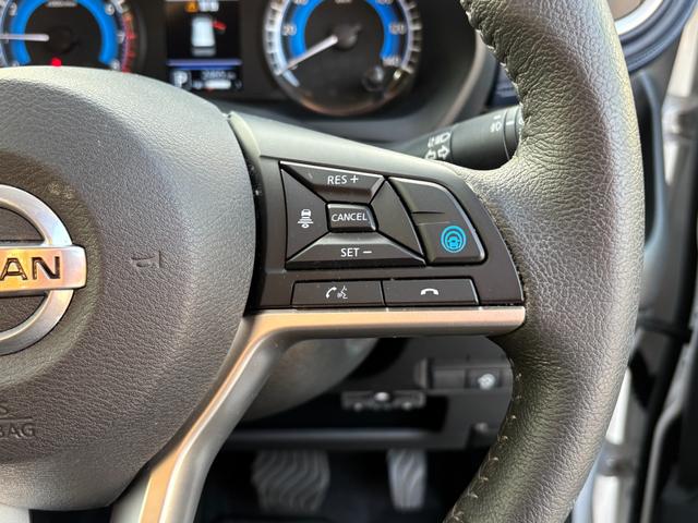 デイズ ハイウェイスター　Ｇターボプロパイロットエディション　ワンオーナー　禁煙車　全方位カメラ　純正ＳＤナビ　フルセグＴＶ（走行中可）　ＥＴＣ　プロパイロット　インテリジェントソナー　スマートキー２個　車両・ナビ取説　アダプティブクルーズコントロール（17枚目）