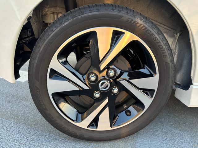 デイズ ハイウェイスター　Ｇターボプロパイロットエディション　ワンオーナー　禁煙車　全方位カメラ　純正ＳＤナビ　フルセグＴＶ（走行中可）　ＥＴＣ　プロパイロット　インテリジェントソナー　スマートキー２個　車両・ナビ取説　アダプティブクルーズコントロール（42枚目）