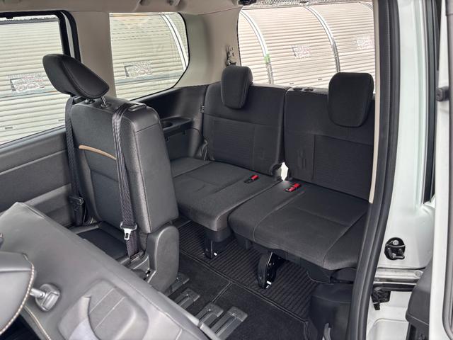 セレナ ハイウェイスターV 1オーナー Fスポイラー 純正コネクトナビ ステアヒーター シートヒーター(運転席/2列目) 後席モニター プロパイロット ワイヤレス充電 ETC2.0 フルセグTV 全方位カメラ(18枚目)