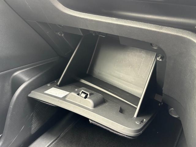 セレナ ハイウェイスターV 1オーナー Fスポイラー 純正コネクトナビ ステアヒーター シートヒーター(運転席/2列目) 後席モニター プロパイロット ワイヤレス充電 ETC2.0 フルセグTV 全方位カメラ(47枚目)