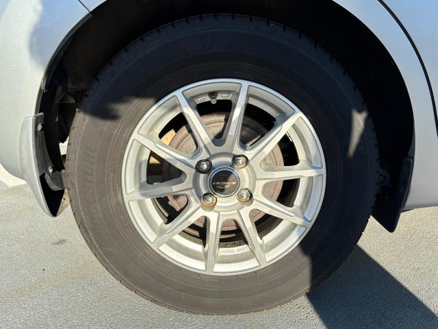 ノート メダリスト エマージェンシーブレーキパッケージ 純正ナビ 全方位カメラ フルセグTV エマージェンシーブレーキ レーンキープ ハーフレザー 社外14インチAW サイドバイザー ETC(10枚目)