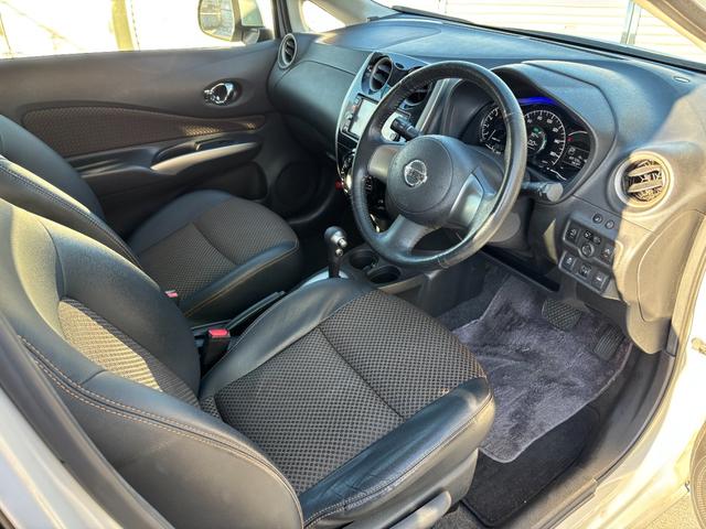 ノート メダリスト エマージェンシーブレーキパッケージ 純正ナビ 全方位カメラ フルセグTV エマージェンシーブレーキ レーンキープ ハーフレザー 社外14インチAW サイドバイザー ETC(15枚目)