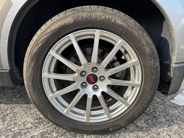 フォレスター tS STIスポーツマフラー ストラーダナビ フルセグTV 15mmローダウンコイルスプリング STI製倒立式ストラット リアダンパー STIチューニング フロント/リアフォグ シートヒーター(11枚目)