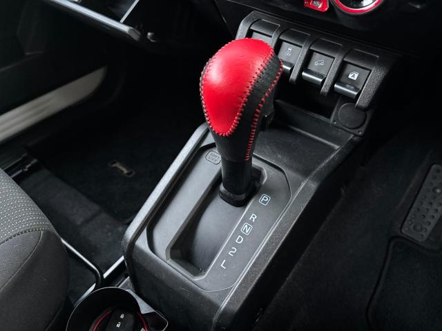 ジムニー XC アピオROADWINショックアブソーバー ガナドールマフラー サイドモール トーヨータイヤホワイトレター スズキセーフティサポート ETC シートヒーター フォグランプ LED(38枚目)