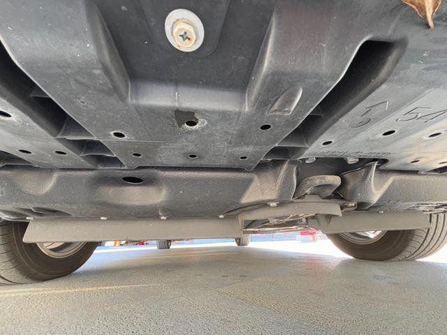 ノア ハイブリッドＳｉ　ダブルバイビー　ワンオーナー　禁煙車　純正１０インチナビ　ハーフレザー　フルセグＴＶ　バックカメラ　ビルトインＥＴＣ　シートヒーター　クルーズコントロール　セーフティセンス　スマートキー２個　毎年整備記録簿（53枚目）