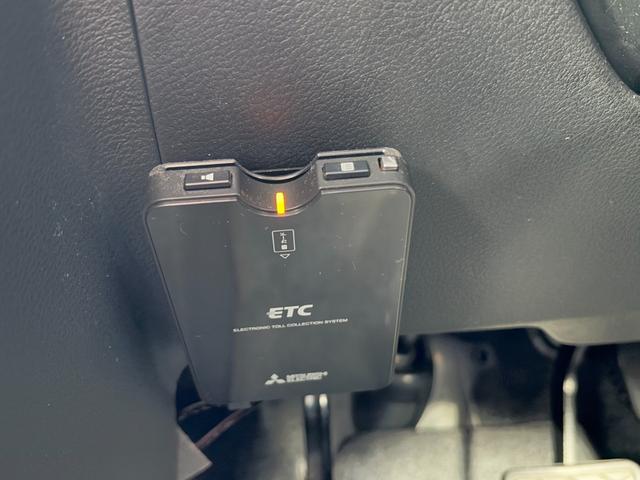 ソリオ ハイブリッドSZ 純正メモリーナビ 全方位カメラ フルセグTV 運転席シートヒーター クルーズコントロール ETC HID フォグ デュアルセンサーサポートブレーキ 車両取説 スマートキー2個 記録簿(35枚目)