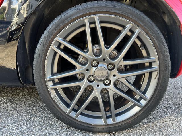 スマートフォーツークーペ ＢＲＡＢＵＳ　スポーツ　パノラミックガラスルーフ　黒レザーシート　シートヒーター　パドルシフト　クルーズコントロール　コーナーセンサー　二年車検付き　１７インチＡＷ　アイドリングストップ　レーンキープアシスト　追突警告（36枚目）