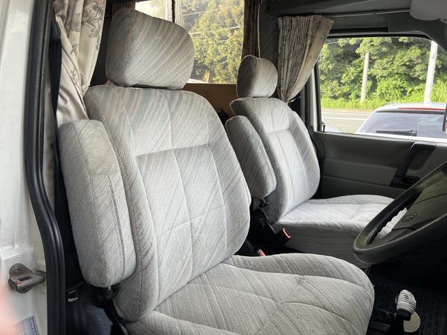 ヴァナゴン ＧＬ　Ｔ４　ヴァナゴン　オートスリーパー　キャンピングカー　タープ・テント接続可　バンクベッド　座席兼用ベッド　テーブル　シンク　コンセント　　ルーフベント　換気扇　８ナンバー（10枚目）