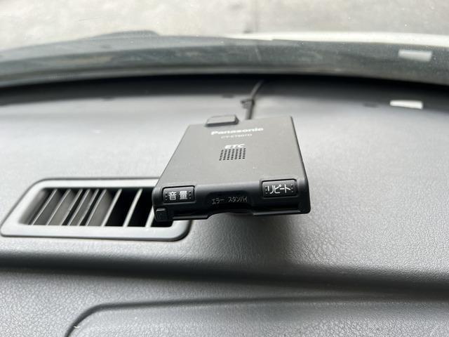 ヴァナゴン ＧＬ　Ｔ４　ヴァナゴン　オートスリーパー　キャンピングカー　タープ・テント接続可　バンクベッド　座席兼用ベッド　テーブル　シンク　コンセント　　ルーフベント　換気扇　８ナンバー（21枚目）