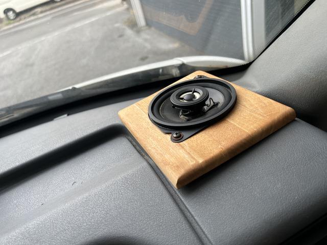 ヴァナゴン ＧＬ　Ｔ４　ヴァナゴン　オートスリーパー　キャンピングカー　タープ・テント接続可　バンクベッド　座席兼用ベッド　テーブル　シンク　コンセント　　ルーフベント　換気扇　８ナンバー（23枚目）