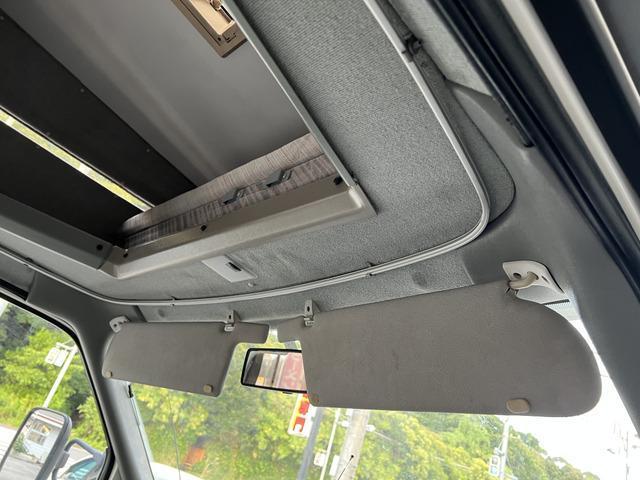 ヴァナゴン ＧＬ　Ｔ４　ヴァナゴン　オートスリーパー　キャンピングカー　タープ・テント接続可　バンクベッド　座席兼用ベッド　テーブル　シンク　コンセント　　ルーフベント　換気扇　８ナンバー（30枚目）