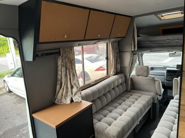 ヴァナゴン ＧＬ　Ｔ４　ヴァナゴン　オートスリーパー　キャンピングカー　タープ・テント接続可　バンクベッド　座席兼用ベッド　テーブル　シンク　コンセント　　ルーフベント　換気扇　８ナンバー（31枚目）