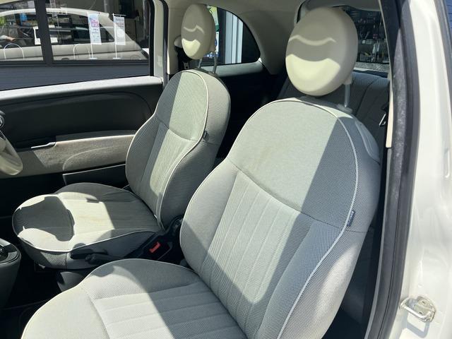 500 1.2 8V ラウンジ ガラスルーフ 純正15インチAW キーレス フォグランプ MTモード付 純正フロアマット 純正オーディオ CD(9枚目)