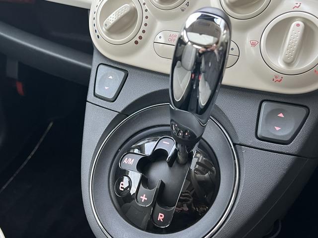 500 1.2 8V ラウンジ ガラスルーフ 純正15インチAW キーレス フォグランプ MTモード付 純正フロアマット 純正オーディオ CD(22枚目)