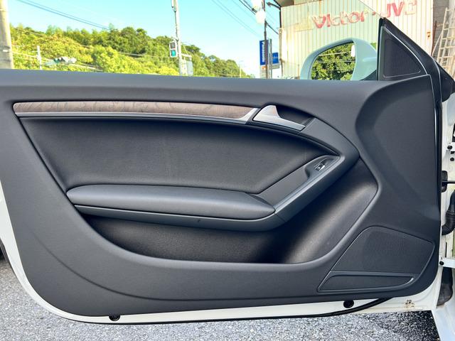 Ａ５ ２．０ＴＦＳＩクワトロ　４ＷＤ　黒レザーシート　パワーシート　バックカメラ　ナビ　テレビ　バックカメラ　クリアランスソナー　アイドリングストップ　１８インチＡＷ　純正フロアマット　クルーズコントロール　記録簿　二年車検付き（49枚目）
