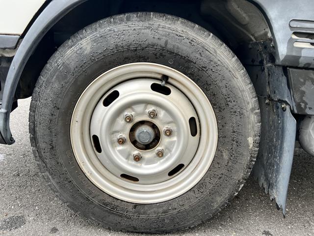 タイタンダッシュ オートマ キッチンカー フードトラック 移動販売車 ケータリングカー シンク 換気扇 エアコン コンロ 窓サッシ コンセント バックカメラ(18枚目)