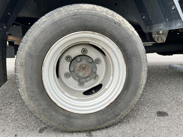 タイタンダッシュ オートマ キッチンカー フードトラック 移動販売車 ケータリングカー シンク 換気扇 エアコン コンロ 窓サッシ コンセント バックカメラ(19枚目)