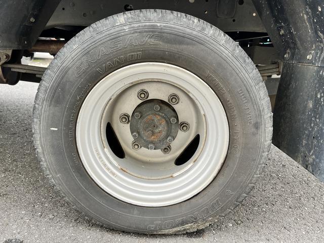 タイタンダッシュ オートマ キッチンカー フードトラック 移動販売車 ケータリングカー シンク 換気扇 エアコン コンロ 窓サッシ コンセント バックカメラ(21枚目)