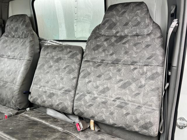 タイタンダッシュ オートマ キッチンカー フードトラック 移動販売車 ケータリングカー シンク 換気扇 エアコン コンロ 窓サッシ コンセント バックカメラ(40枚目)