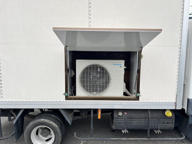 タイタンダッシュ オートマ キッチンカー フードトラック 移動販売車 ケータリングカー シンク 換気扇 エアコン コンロ 窓サッシ コンセント バックカメラ(44枚目)