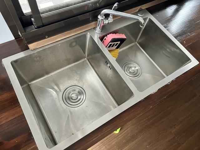 タイタンダッシュ オートマ キッチンカー フードトラック 移動販売車 ケータリングカー シンク 換気扇 エアコン コンロ 窓サッシ コンセント バックカメラ(60枚目)