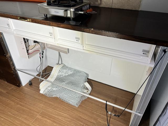 タイタンダッシュ オートマ キッチンカー フードトラック 移動販売車 ケータリングカー シンク 換気扇 エアコン コンロ 窓サッシ コンセント バックカメラ(76枚目)