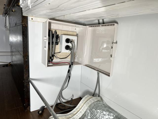 タイタンダッシュ オートマ キッチンカー フードトラック 移動販売車 ケータリングカー シンク 換気扇 エアコン コンロ 窓サッシ コンセント バックカメラ(77枚目)