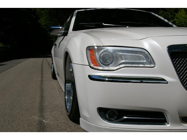 5.7HEMI HYD DUB22inc パノラマサンルーフ(5枚目)