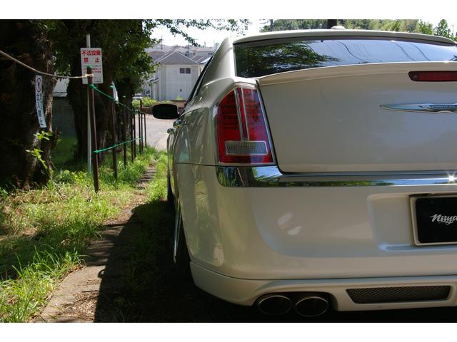 5.7HEMI HYD DUB22inc パノラマサンルーフ(9枚目)