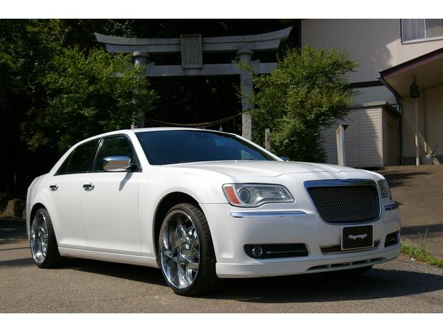 5.7HEMI HYD DUB22inc パノラマサンルーフ(12枚目)