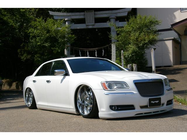 5.7HEMI HYD DUB22inc パノラマサンルーフ(13枚目)