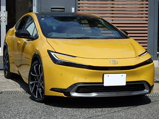 プリウス Ｚ　Ｚ（５名）　ワンオーナー　禁煙　新車保証継承　衝突軽減　チームメイト　１２．３型ＴＶナビ　パノラマルーフ　デジタルインナーミラー　１９インチアルミ　充電ケーブル　車検Ｒ９／１１（2枚目）