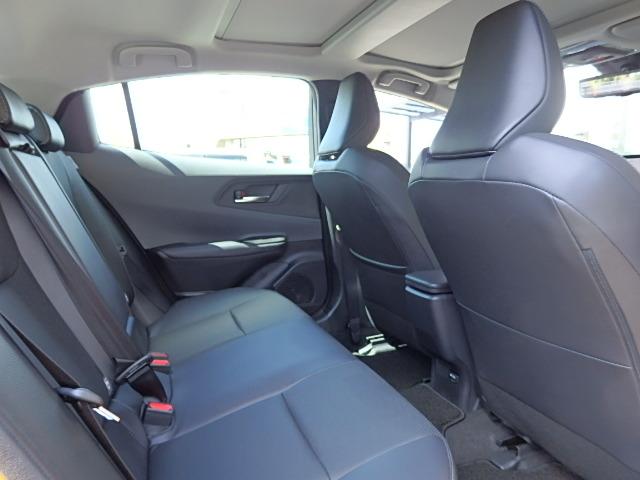 プリウス Ｚ　Ｚ（５名）　ワンオーナー　禁煙　新車保証継承　衝突軽減　チームメイト　１２．３型ＴＶナビ　パノラマルーフ　デジタルインナーミラー　１９インチアルミ　充電ケーブル　車検Ｒ９／１１（21枚目）