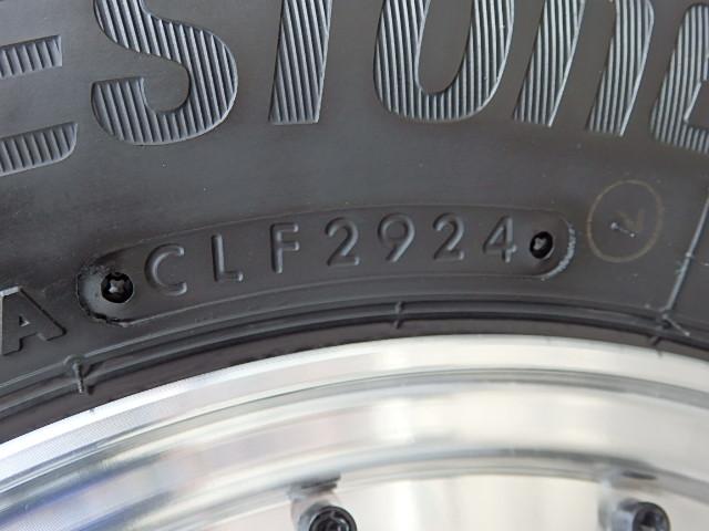 ハイゼットトラック ジャンボ　５５ｔｈアニバーサリーゴールドエディション　関東産　切替式４ＷＤ　スロープ式平シート　ＬＥＤライト　フォグライト　ＥＴＣ　Ｗエアバック　キーレス　ＡＢＳ　黒革調シートカバー　車検Ｒ８／５　１年保証（11枚目）